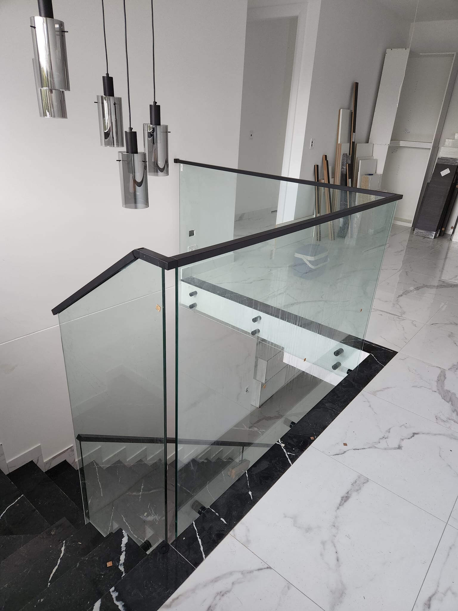 About Framedless Glass